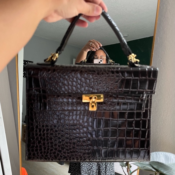 Brown Faux Croc Purse w/ Gold Hardware and Long Removable Satchel Strap - Picture 2 of 6